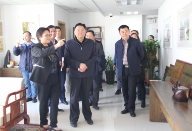 揚州經濟技術開發(fā)區(qū)黨工委書記蔣愛祥一行蒞臨德衡參觀指導